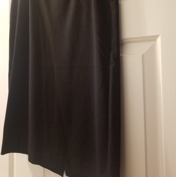 Skirt - Picture 3 of 3